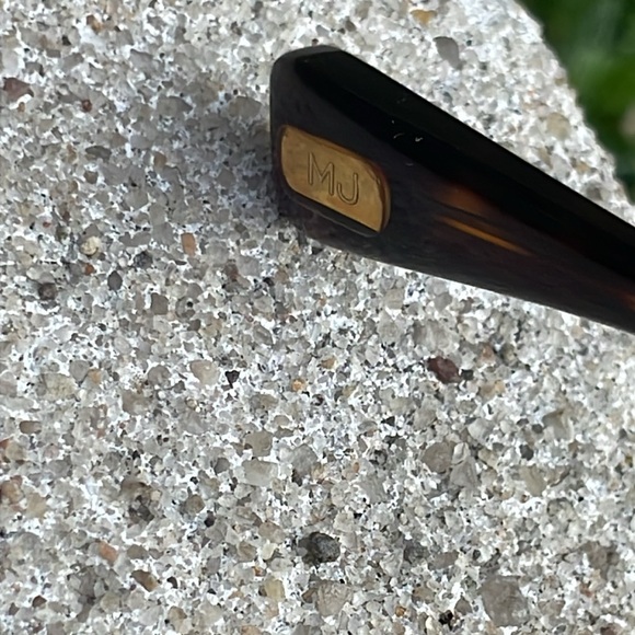 Marc Jacobs Sunglasses 🕶️ with Bows 🎀 on Frame - Picture 5 of 5